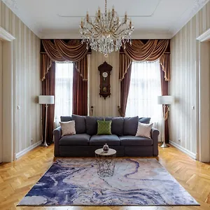 Apartment Luxury Next To The New York Cafe, Budapest