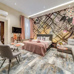 Apartment Magic Exotic In Downtown, Budapest